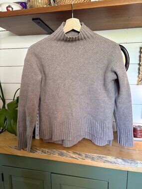 Everlane Recycled Cashmere Mock Neck Sweater – Taupe – Size XS